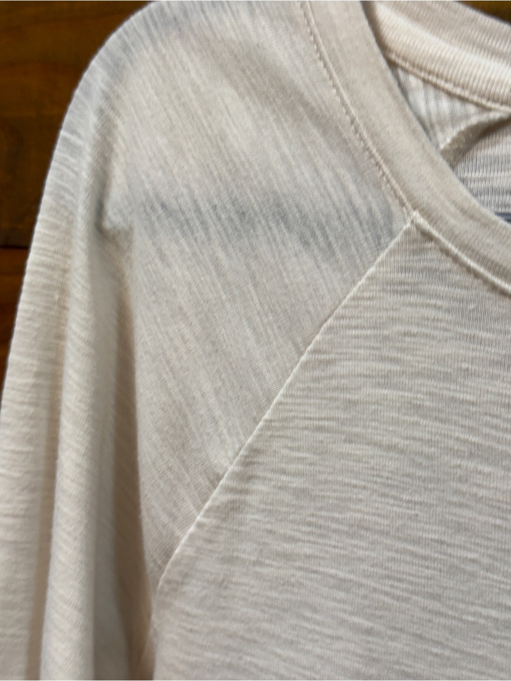 Mossimo Supply Co. Off-White Long-Sleeve Raglan Tee - Picture 3 of 4